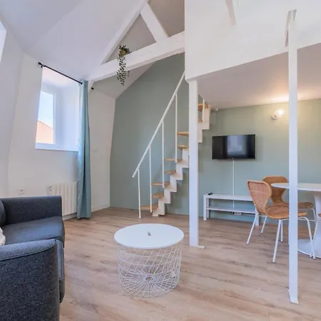 1 En Mezzanine Avec Parking Appartement *