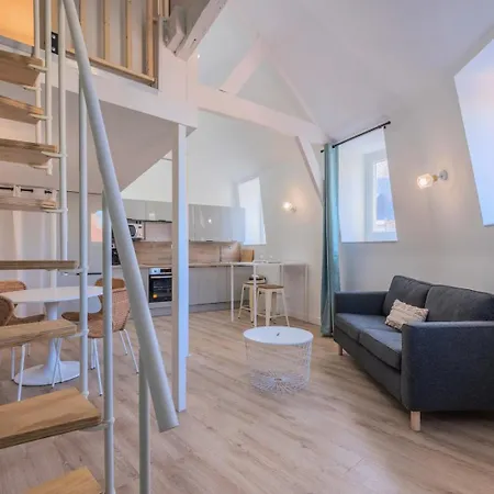 Apartamento One Bedroom Mezzanine Apartment, With Parking