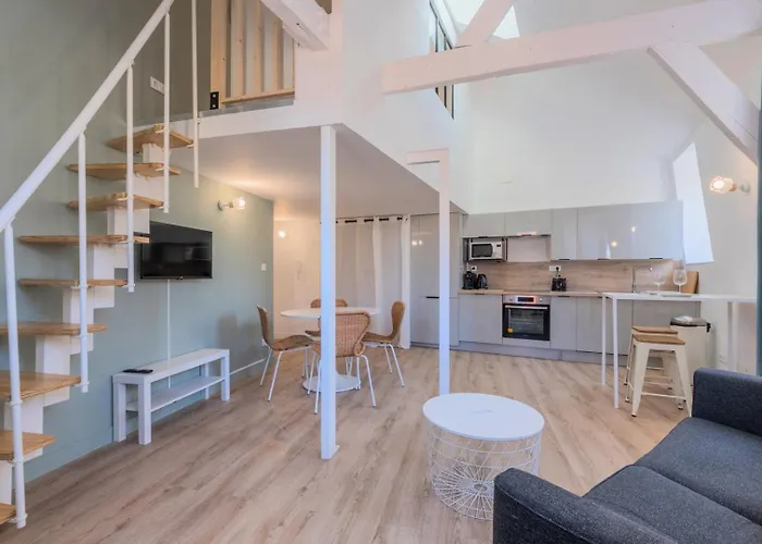 1 En Mezzanine Avec Parking *