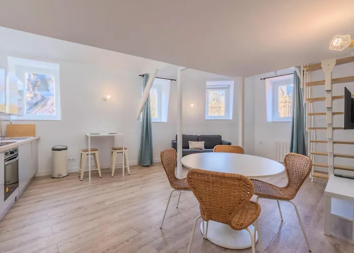 Appartement 1 En Mezzanine Avec Parking